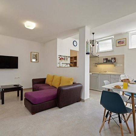 Smuketa In Trogir Haus Fuer 4 Personen 빌라 외부 사진