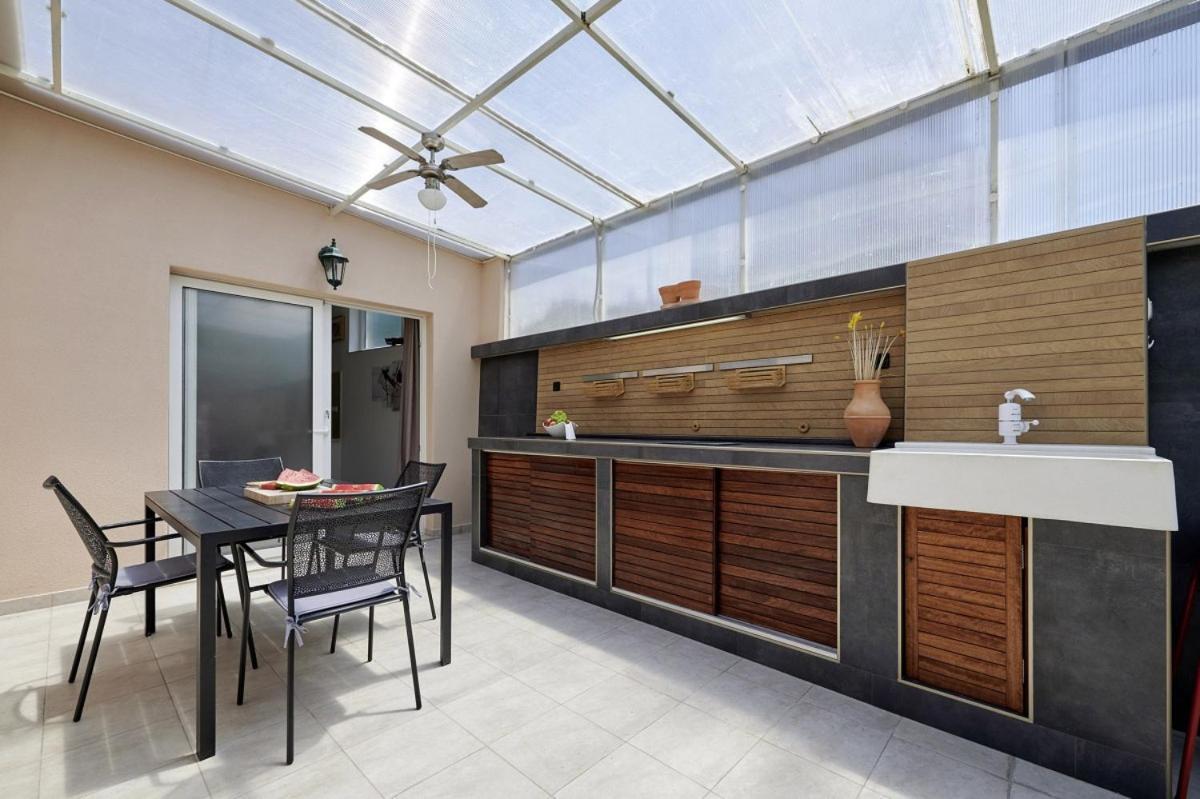 Smuketa In Trogir Haus Fuer 4 Personen 빌라 외부 사진